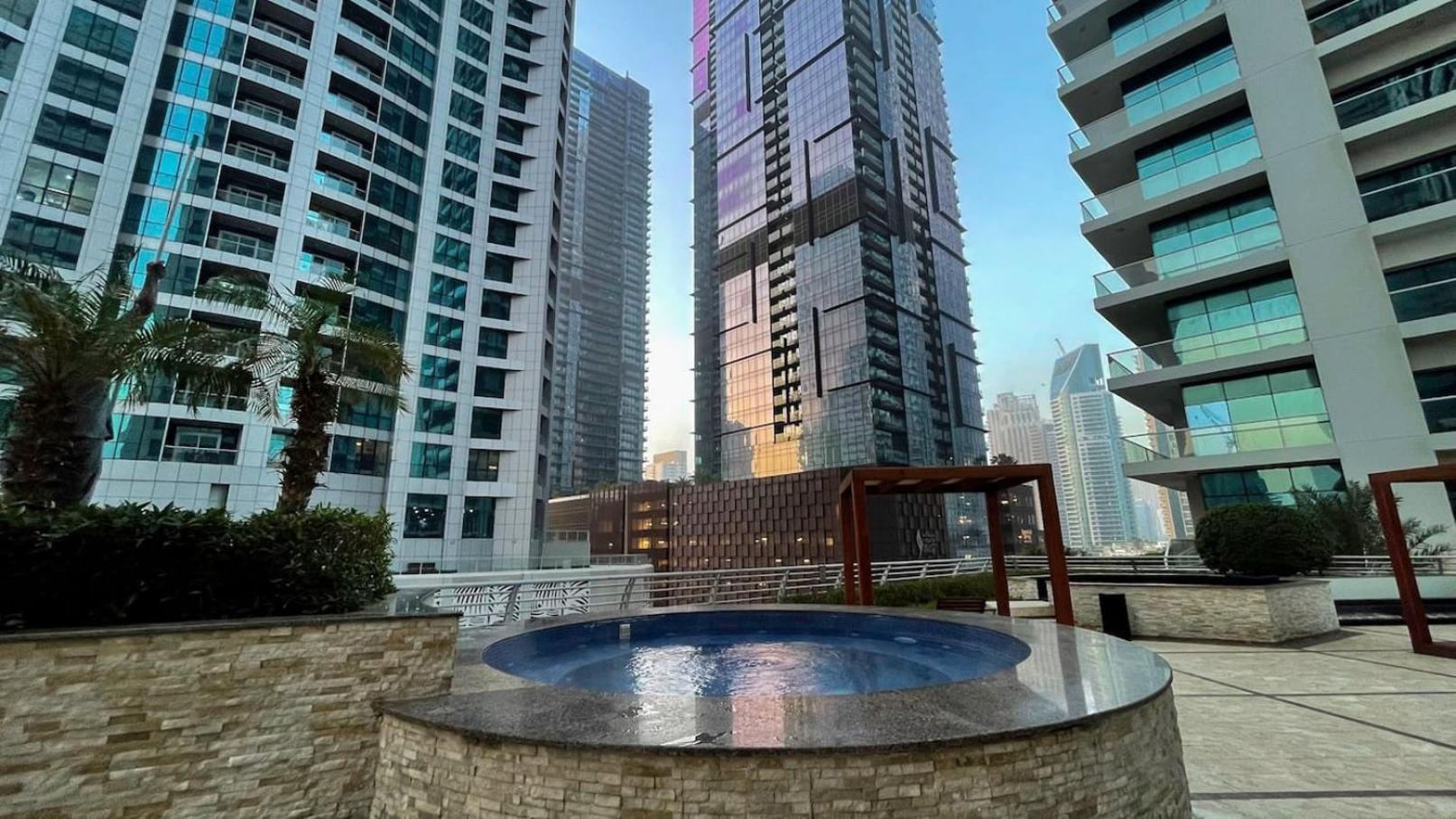 ドバイThe Penthouse On 71St Floorアパートメント エクステリア 写真